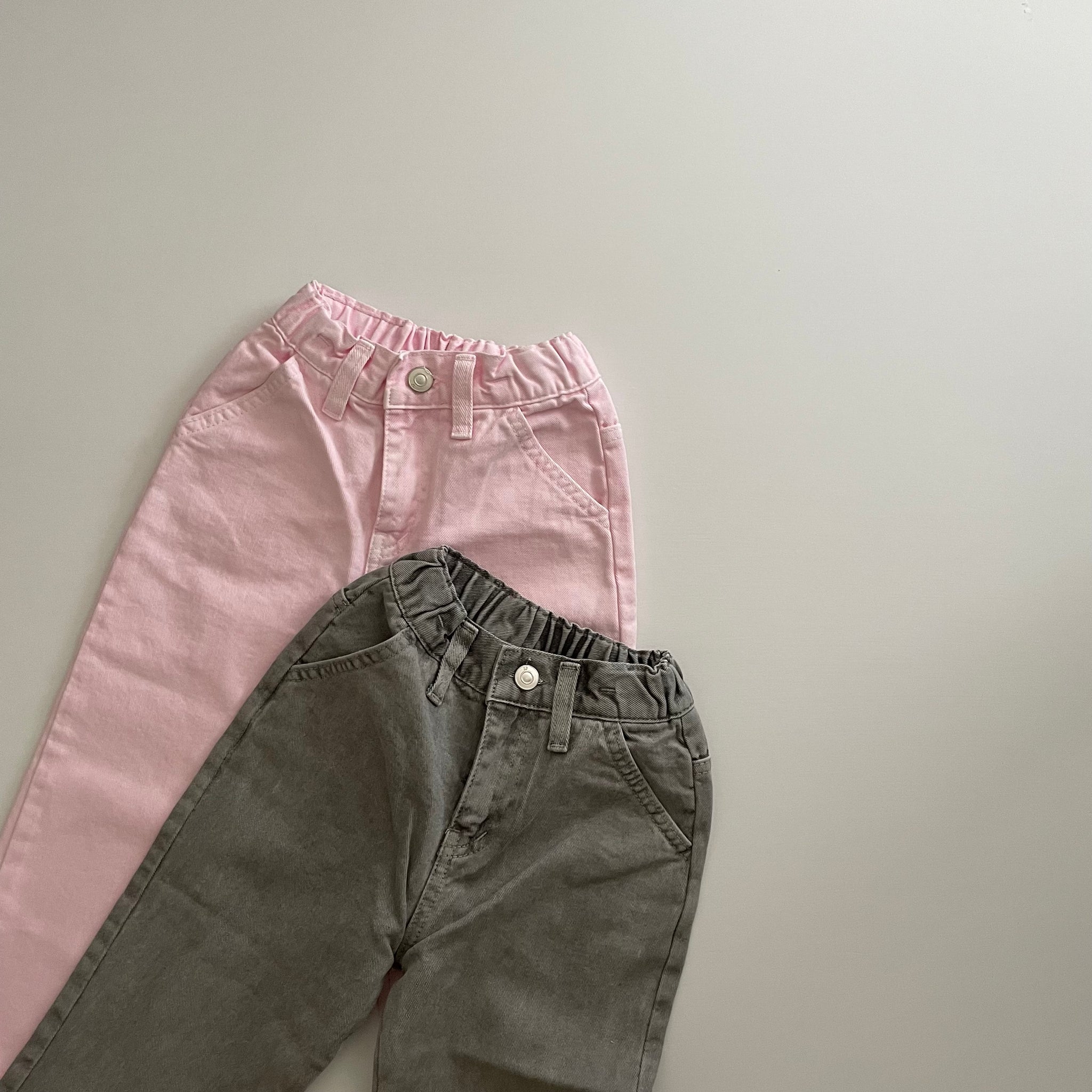 【2025SS新作】美品★BEAUTY&YOUTH カラーデニムパンツ ピンク 2025SS新作】美品☆BEAUTY&YOUTH カラーデニムパンツ ピンク